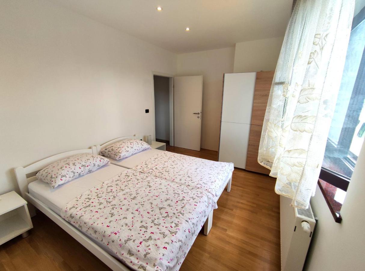 Marčelji Apartmani Melia מראה חיצוני תמונה